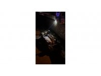 Burdur’da otomobiller çarpıştı, biri dereye uçtu: 3 yaralı