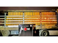 Antalya’da durdurulan tırda 4 ton kaçak tütün ele geçirildi