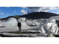 Hatay’da hortum seraları vurdu