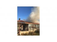 Burdur’da yangın çıkan ev kullanılamaz hale geldi