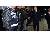 Osmaniye Valisi Yılmaz, yeni yıla görevi başında girecek olan personeli ziyaret etti