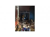 Gıda deposunda korkutan yangın