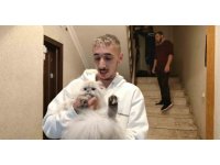 5. kattan havalandırma boşluğuna düşen kedisini kurtarmak için seferber oldu