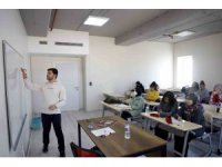 Akdeniz Belediyesi Etüt Merkezi, gençleri üniversiteye hazırlıyor