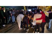 Motosikletin yayaya çarptığı kaza seyirlik oldu