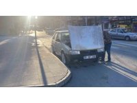 Benzin hortumu patlayan Tofaş marka otomobil alev aldı