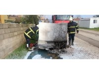 Hassa’da Tofaş otomobilde çıkan yangını itfaiye söndürdü