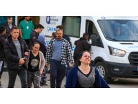 17 bıçak darbesi ile öldürülen 3 çocuk annesi kadının cenazesi gözyaşları arasında alındı