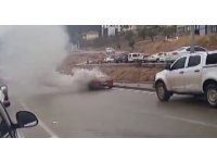 Otomobil yangını kamerada