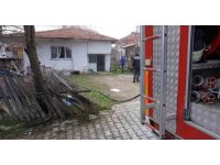 Burdur’da sobadan çıkan yangında evde maddi hasar oluştu