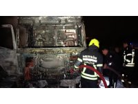 Yakıt dolu tanker yandı