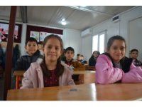 Konteyner okulda karne heyecanı