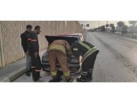 İskenderun’da araç yangını büyümeden söndürüldü