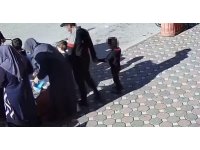 Dikkat çekmemek için çocuğuyla hırsızlığa çıktı, güvenlik kameralarına takıldı