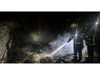 Dörtyol’da yanan baraka kullanılmaz hale geldi