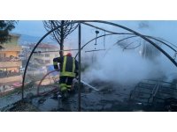 Antakya’da yanan çadır kullanılmaz hale geldi