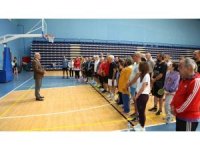 MEÜ, ’Cumhuriyetin 100. Yılı Veteranlar Badminton Turnuvası’ düzenledi