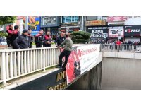 Polisten hayat kurtaran el