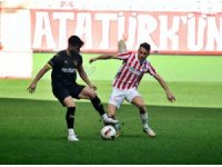 Trendyol Süper Lig: Antalyaspor: 2 - İstanbulspor: 0 (İlk yarı)
