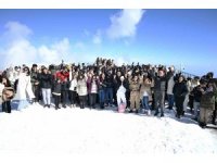 Öğrencilere, 2 bin 365 metrelik zirvede köfte emekli motivasyon