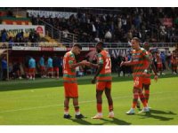 Trendyol Süper Lig: Alanyaspor: 2  - Adana Demirspor: 0 (İlk yarı)
