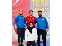 Kozanlı kadın güreşçi dünya ikincisini minderde devirdi, şampiyon oldu