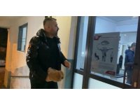 Ticari takside unutulan çantayı fark eden şoför karakola teslim etti