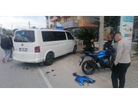 Kamyonetle motosiklet çarpıştı: 1 yaralı