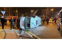 Mersin’de ambulans ile otomobil çarpıştı: 1’i ağır 7 yaralı