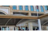 Antalya’da 6 kişiyi dolandıran yabancı uyruklu sosyal medya fenomeni yurt dışına kaçarken yakalandı
