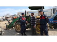 Çalınan traktör jandarmanın 700 kilometre takibi sonucu bulundu