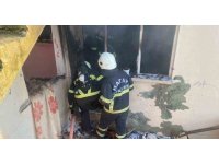 Antakya’da meydana gelen ev yangınına itfaiye ekipleri müdahale etti