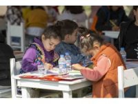 46 mahalleden 3 bin kadın, ’Evimiz Atölye ve Üretici Kadın Stantları Kadın Buluşması’nda bir araya geldi