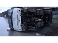 İşçi minibüsü devrildi: 6 yaralı