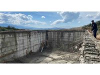 Beton dökümü esnasında meydana gelen çökmede 4 işçi yaralandı