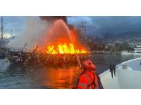 Alanya’da alev alev yanan tur tekneleriyle ilgili adli soruşturma başlatıldı