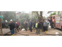 Alevler evi kullanılamaz hale getirdi