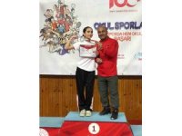 İlknur Su, Genç kadınlar Türkiye Bilek Güreşi Şampiyonası’nda kazanan isim oldu