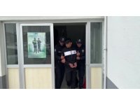 Adana’da 7 suçtan 21 yıl hapis cezasıyla aranan hükümlü polisten kaçamadı