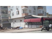 Apartmanın 3. katından düşen kız çocuk yaralandı