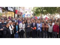 Aracı kurşunlanan Bozdoğan, saldırıyı kınamak için düzenlenen yürüyüşe katıldı