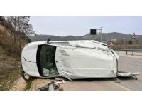Burdur’da kontrolden çıkan ticari araç takla attı: 1 kişi yaralandı