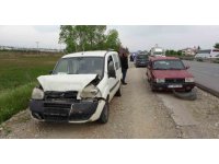 Antalya’da 3 araçlı zincirleme kaza: 1 yaralı