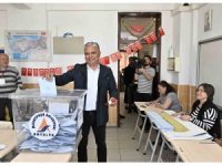 Başkan Uysal oyunu kullandı