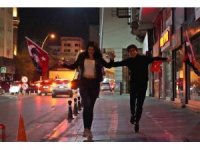 Antalya’da erik dallı seçim kutlaması