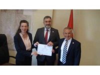 Serik Belediye Başkanı Kumbul törenle mazbatasını aldı