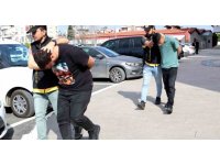 Taksi bulamayınca, cip çalıp onunla da kaza yaptılar