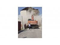 5 katlı okulun yıkımı esnasında yaşanan panik kamerada