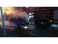 Isparta’da park halindeki otomobil yandı