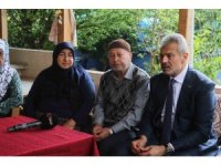 "Depremde 5 evladım gitti" diyen gözü yaşlı anneye belediye başkanından bayram ziyareti